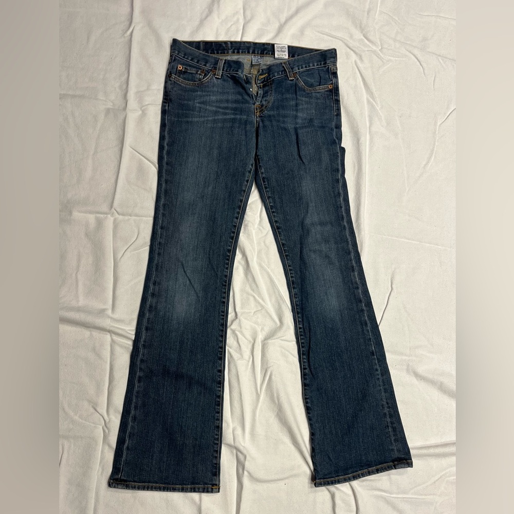 Vintage Lucky Jeans circa 2003 Low waist size 8 2 button fly.